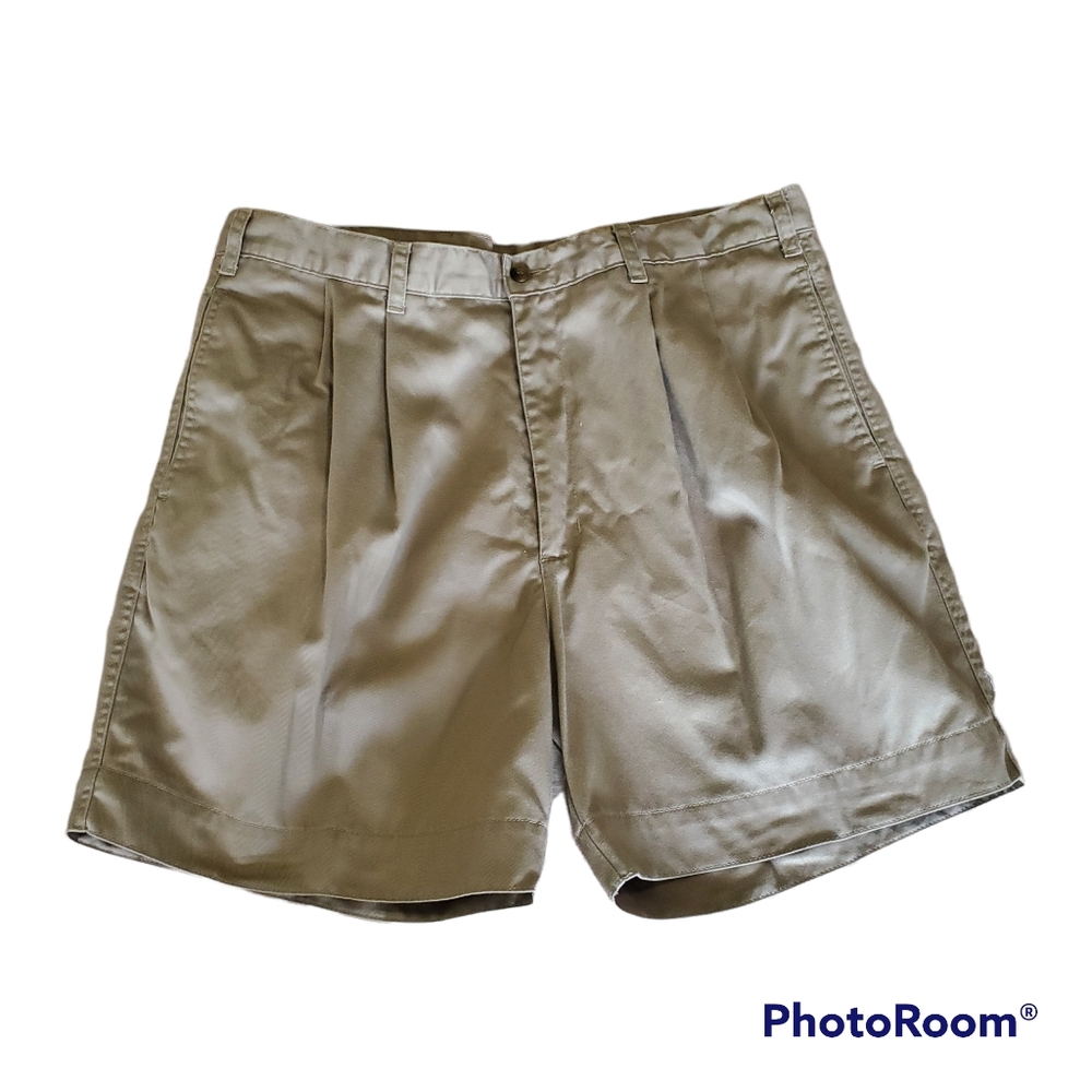 Dockers Men's Pleated Shorts Beige Color Waist 36